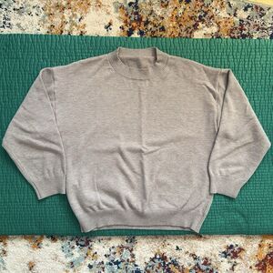 Women's Crew Neck Sweater Gray Stretchy Thick Casual Classic Sz M Warm Cozy Y2K